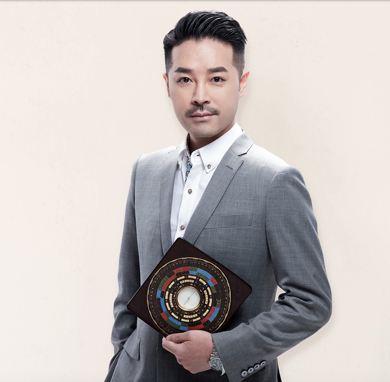 現代玄學顧問陳定幫師傅。